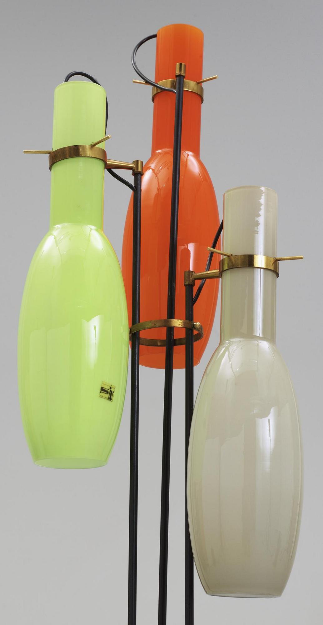 An Italian floor lamp attributed to Stilnovo.