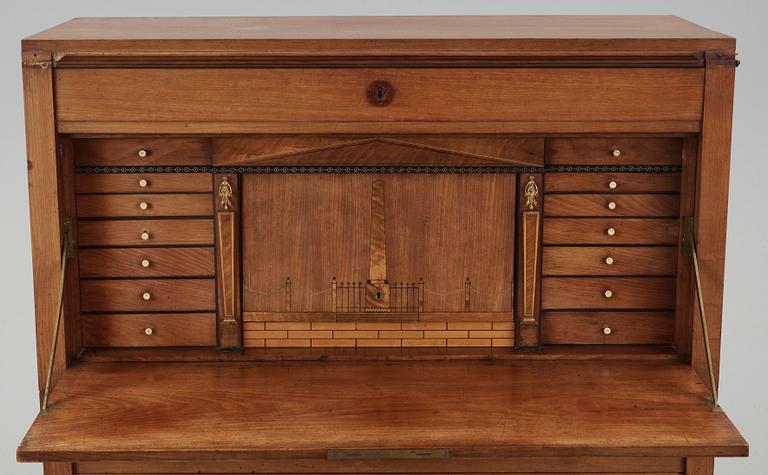 CHIFFONJE, Stockholmsarbete, sengustaviansk, omkring 1800.