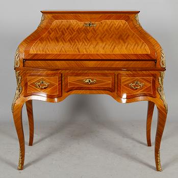 SEKRETÄR, rokokostil, 1900-talets mitt.