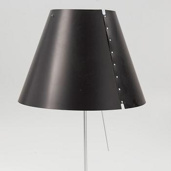 Paolo Rizzatto, golvlampa, "Costanza D13", Luceplan, Italien 1900-talets andra hälft.
