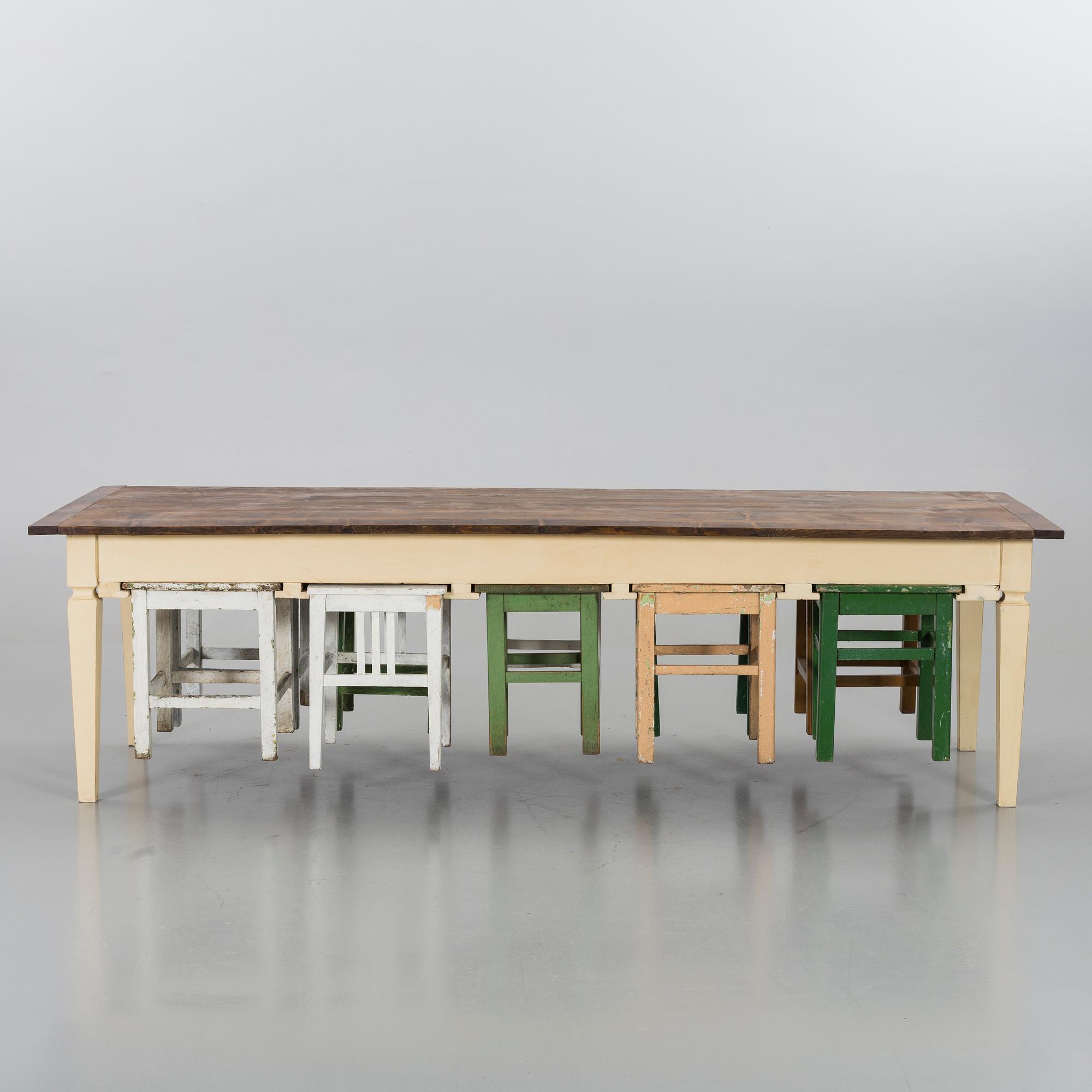 MATBORD med PALLAR 10 st, modern tillverkning.