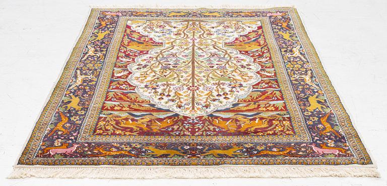 An oriental prayer rug, c. 180 x 125 cm.