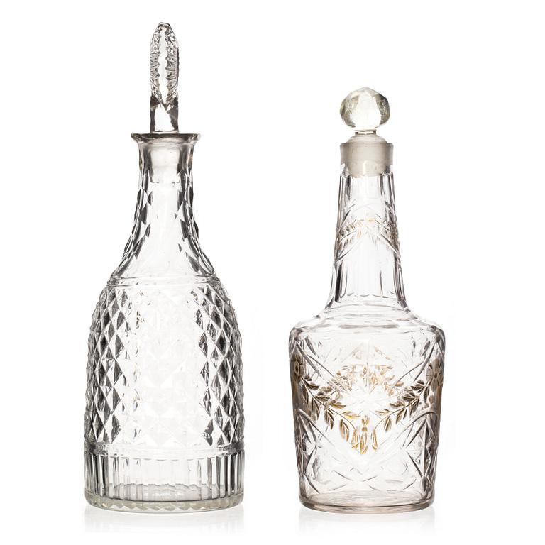 KARAFFER, ett par, glas, 17/1800-tal.