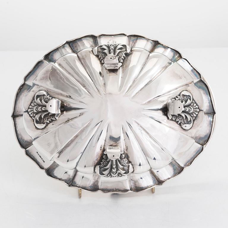 Brödkorg, silver, delvis förgylld, Kultakeskus, Tavastehus 1928.