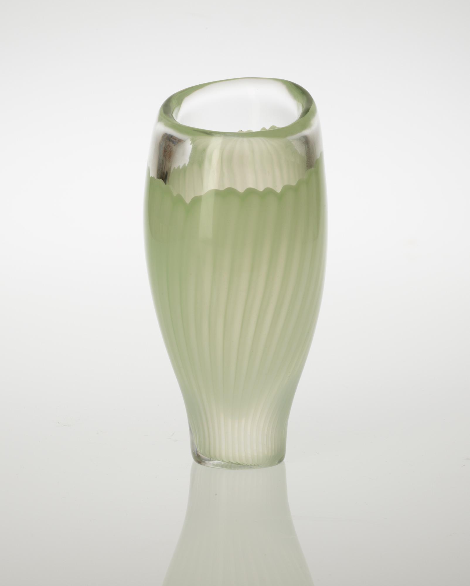 A Vicke Lindstrand glass vase, Kosta 1950's-60's.