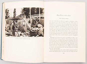 Four books of which two with Loja och Eliel Saarinen's Ex-Libris by Erik O.W. Ehrström, two given as gifts to Saarinen.