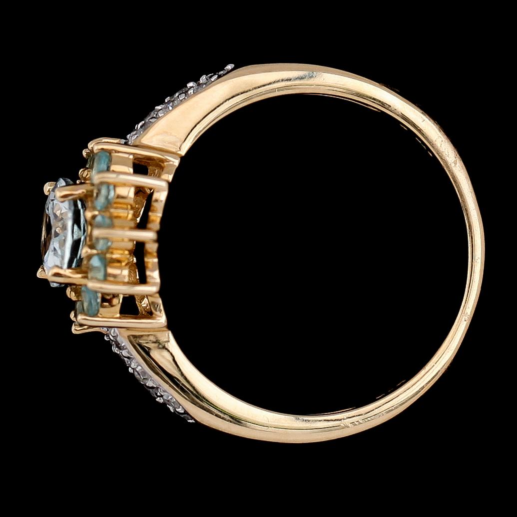 RING, 14K guld och vitguld, diamanter, turmaliner och akvamarin. Vikt ca 4 g.