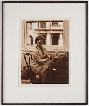 Cindy Sherman, "Untitled (Secretary)", 1977-1978.