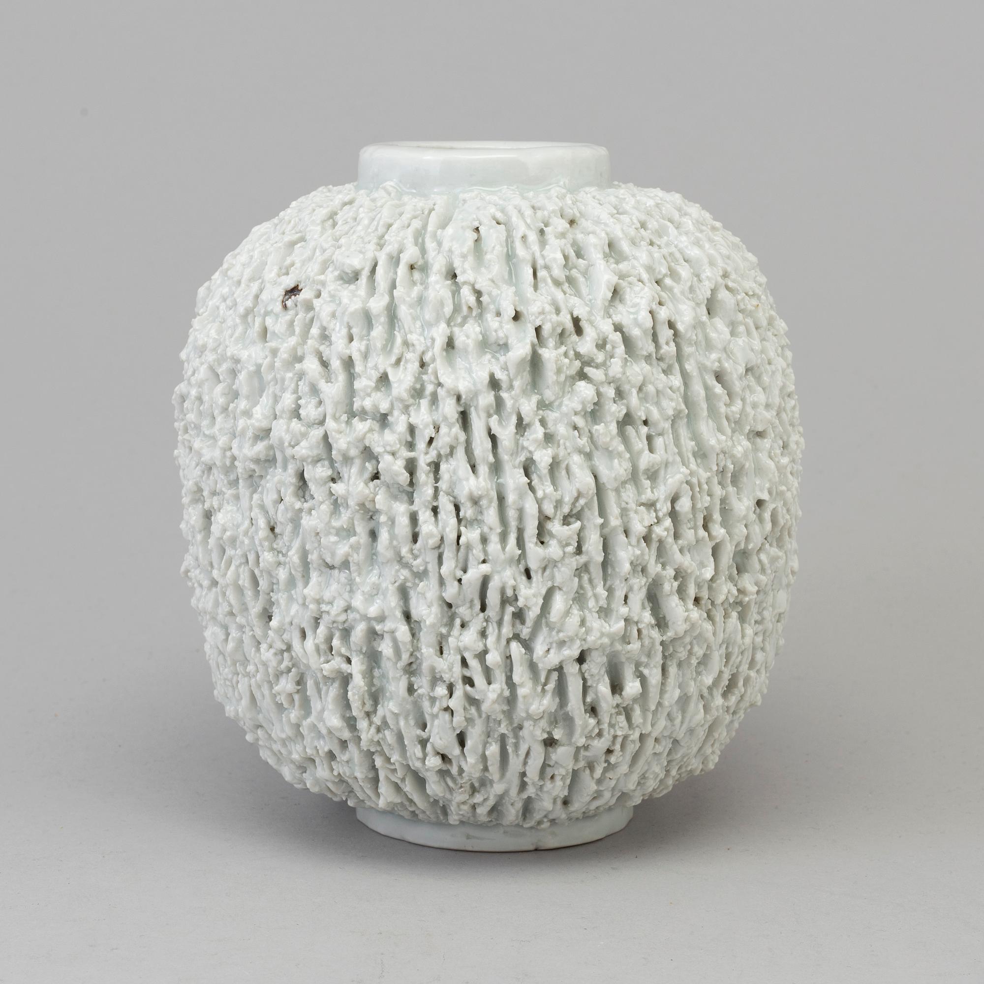 GUNNAR NYLUND, a stoneware vase from Rörstrand.