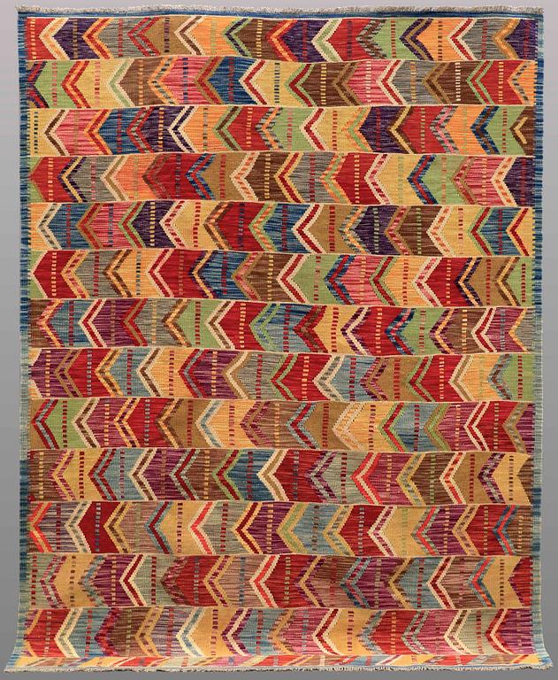 CARPET, Kilim, ca 252 x 187 cm.