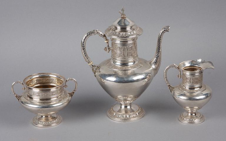 KAFFESERVIS, 3 delar, silver, orientalisk stil, Stockholm. GAB, 1890 samt 1892. Tot vikt 764 g.