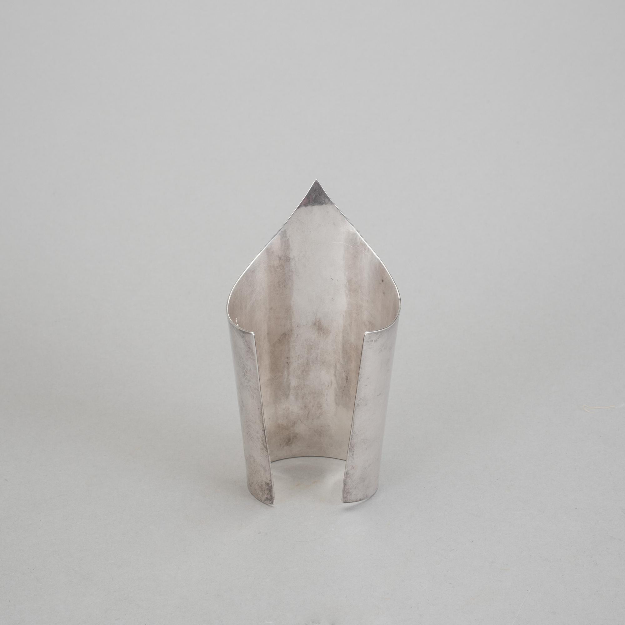 ARMRING, Sven Roos Silver och Konsthantverk, Västerås 1991. Vikt 201 g.