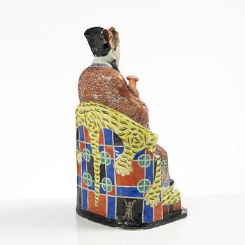 A Chinese porcelain figure, late Qing dynasty / around 1900.