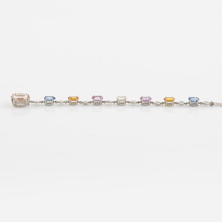 Collier med multifärgade safirer, morganiter och briljantslipade diamanter.