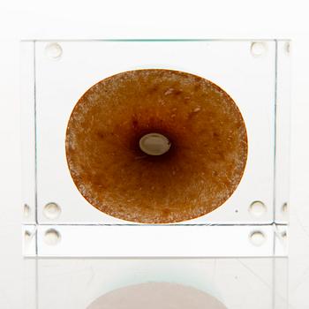 OIVA TOIKKA,  an annual glass cube signed Oiva Toikka, Nuutajärvi 1999, numbered 402/2000.