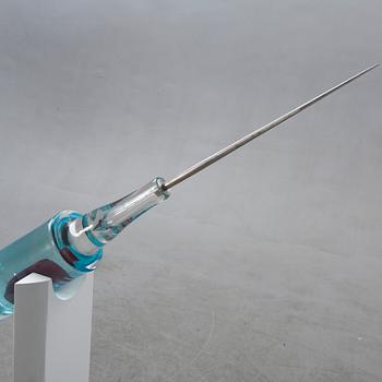 Thommy Bremberg, skulptur signerad och daterad 2002.