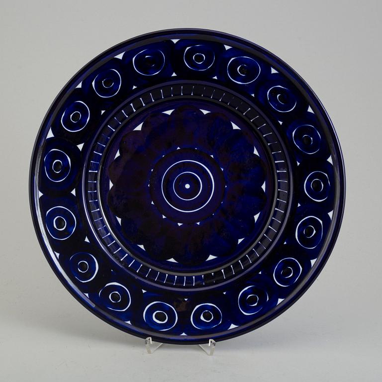 ULLA PROCOPÉ, charger, porcelain, 'Valencia, Arabia, Finland, second half of the 20th century.