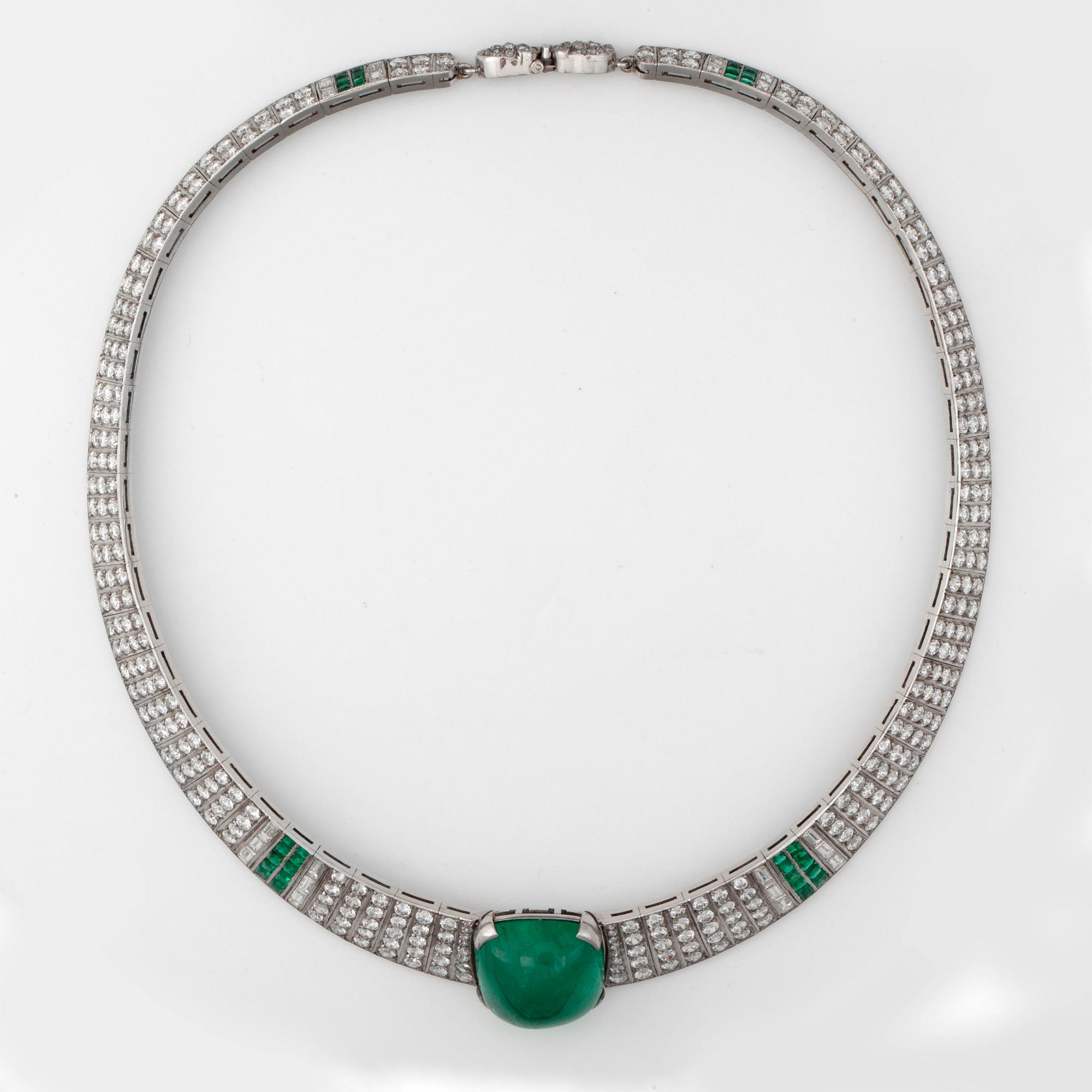 COLLIER med briljantslipade diamanter och smaragder. Hugo Strömdahl, Stockholm år 1934.