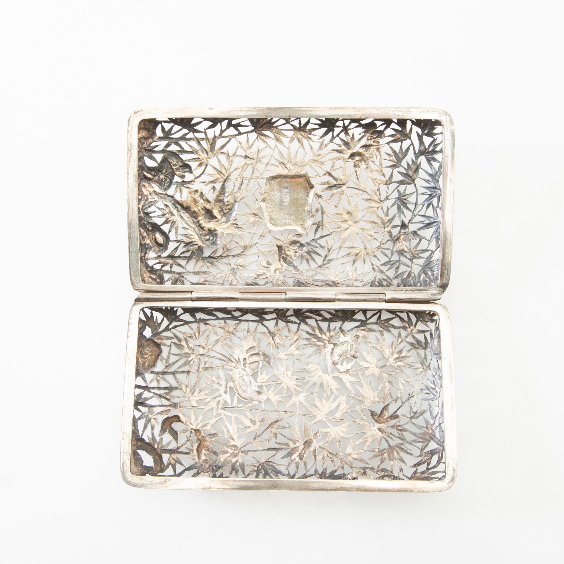 Cigarettfodral  silver Luenwo, Shanghai, Kina 1900-talets första hälft.
