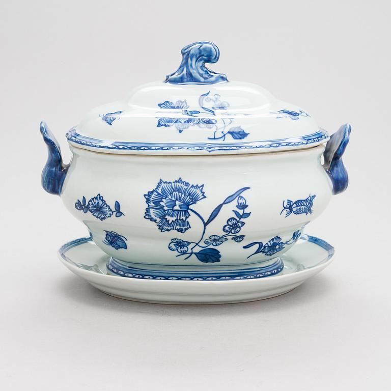 Servisdelar, 12 st, porslin, "Nejlika", IKEA, ur IKEA:s 1700-talsserie, 1990-tal.