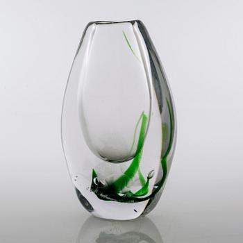 VICKE LINDSTRAND, a glass vase, from the latter half of the 20th century.