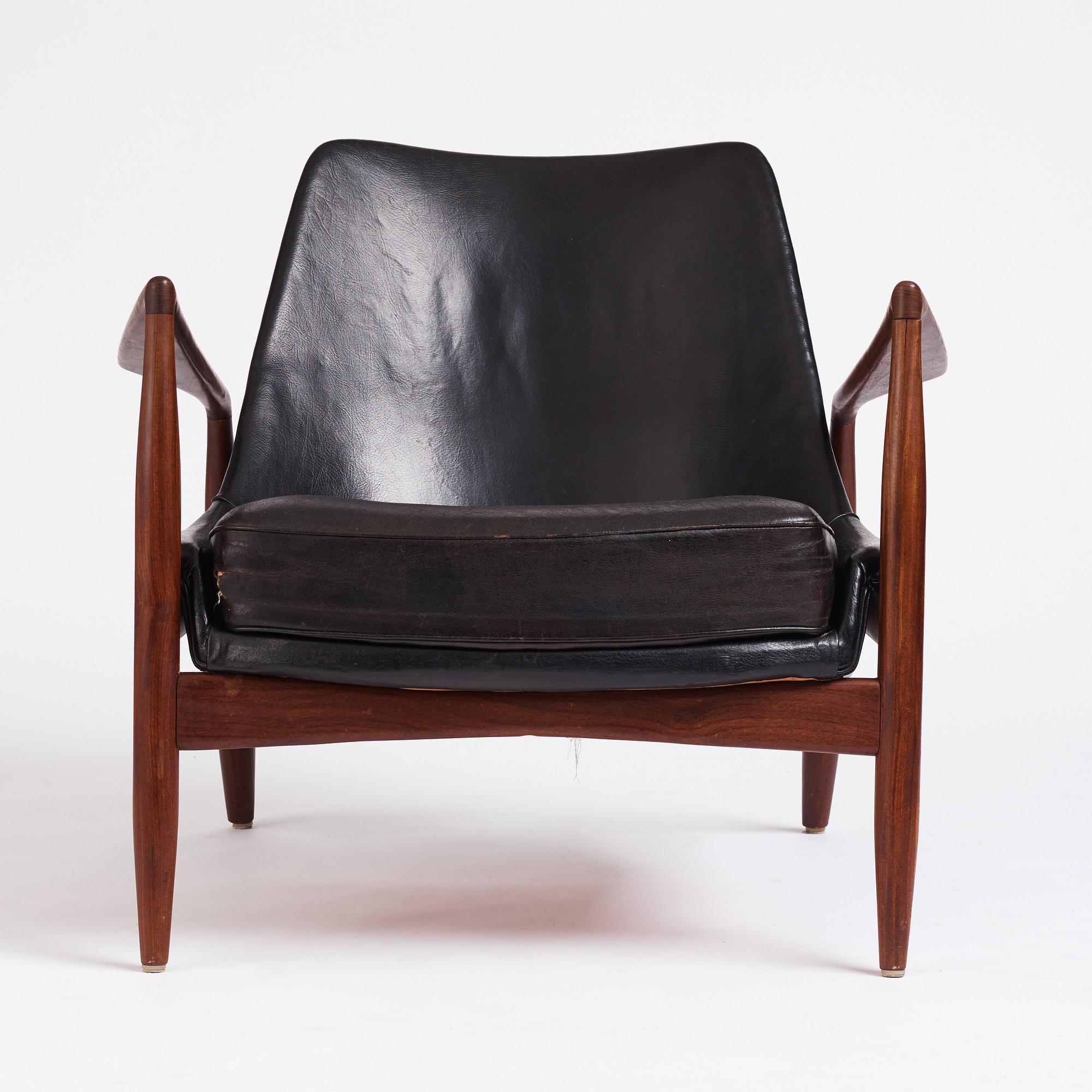 Ib Kofod-Larsen, a 'Sälen' (Seal) armchair, Olof Perssons Fåtöljindustri (OPE), Jönköping, Sweden 1950-60s.