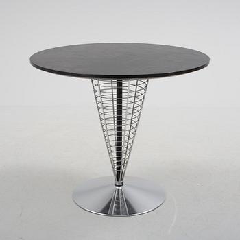 VERNER PANTON, table, "Cone-table", Fritz Hansen, 1980-tal.