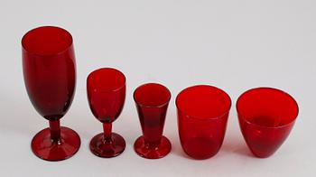 GLASSERVIS, 50 delar, rött glas, Monica Bratt, Reijmyre.