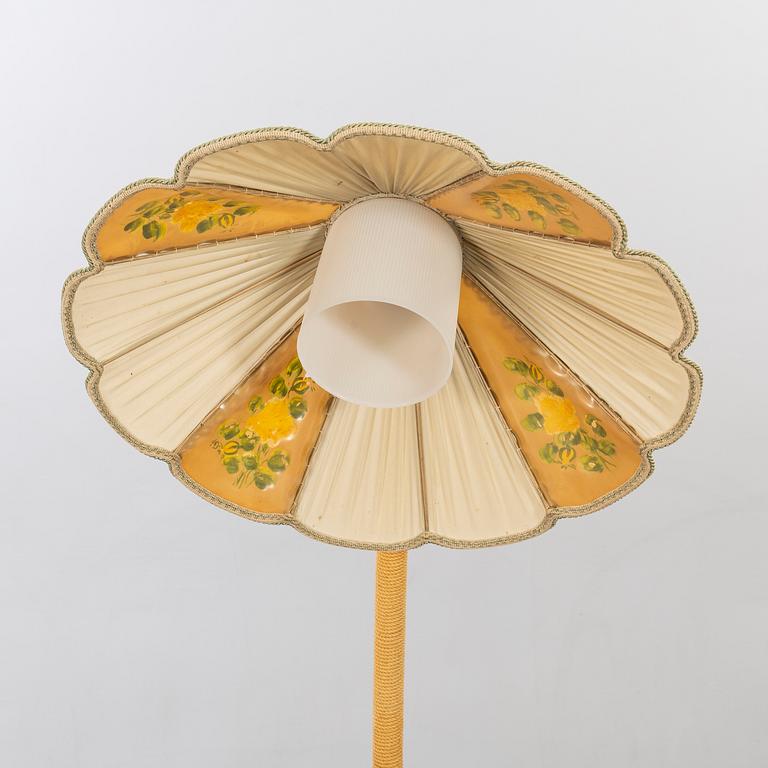 BORDSGOLVLAMPA 1940-tal.