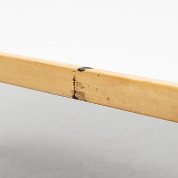 Alvar Aalto, bord, modell 82A, Artek, Finland, 1900-talets andra hälft.