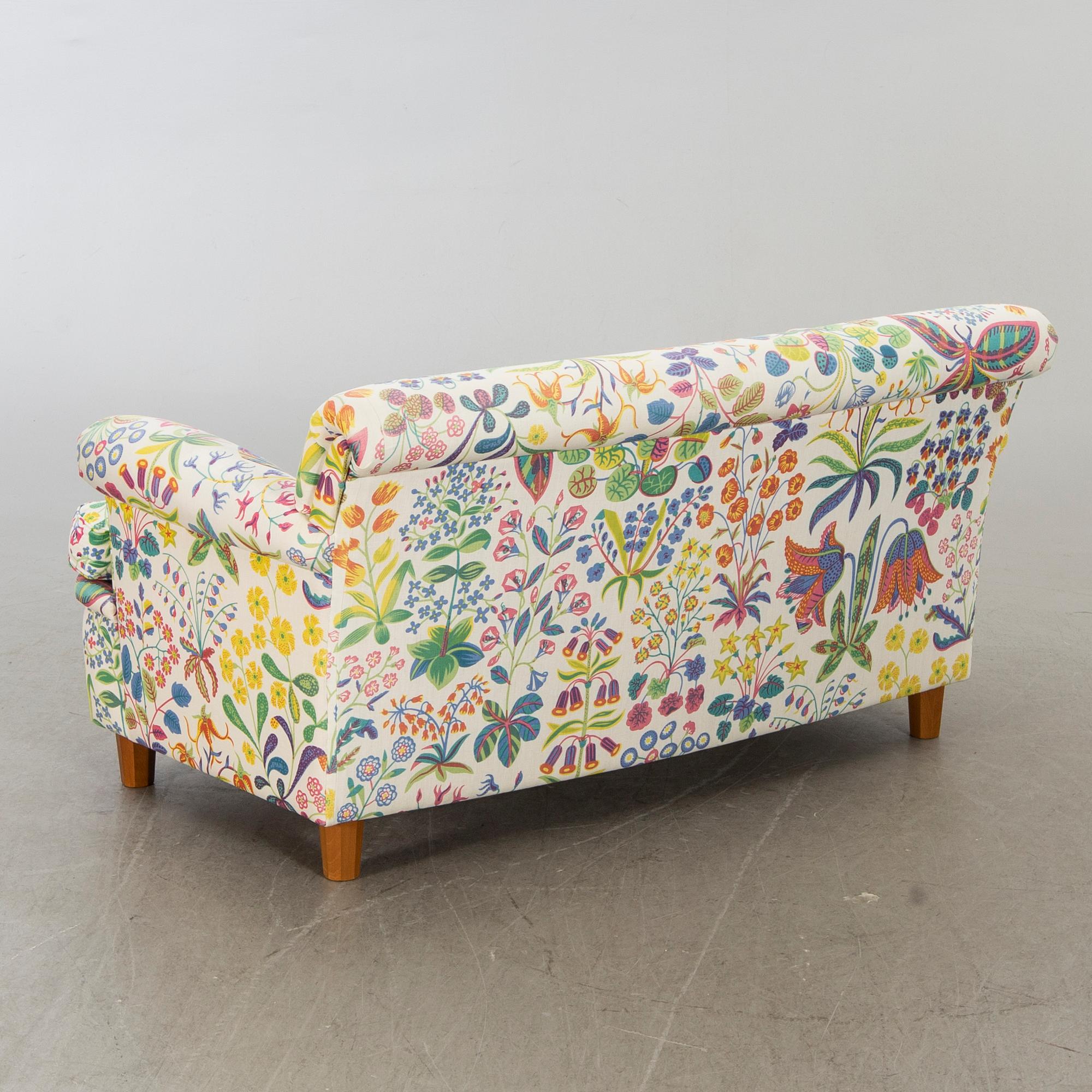 JOSEF FRANK, a model 678 sofa, Svenskt Tenn.
