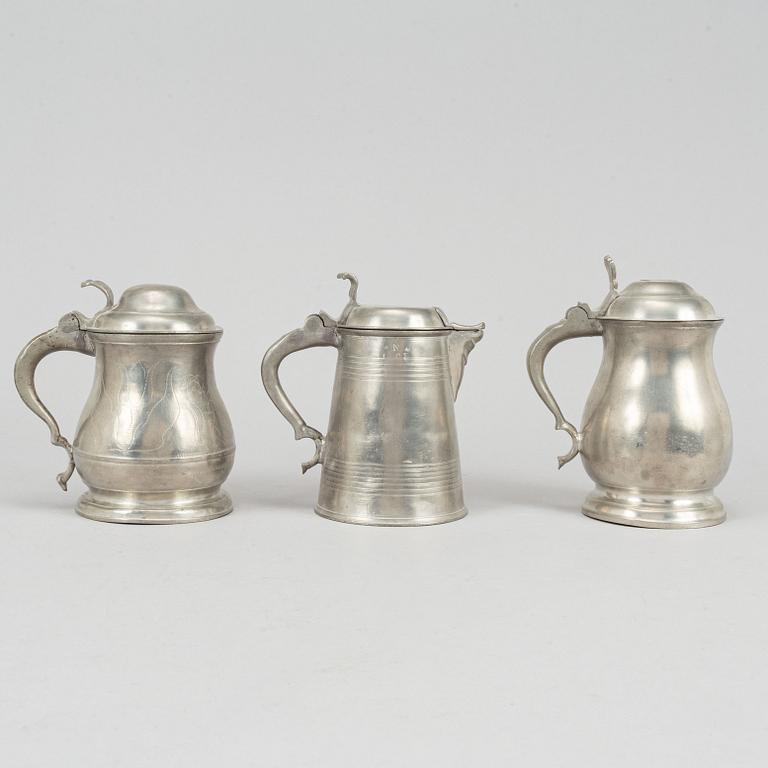 A mixed lot of 18/19th century pewter objects.