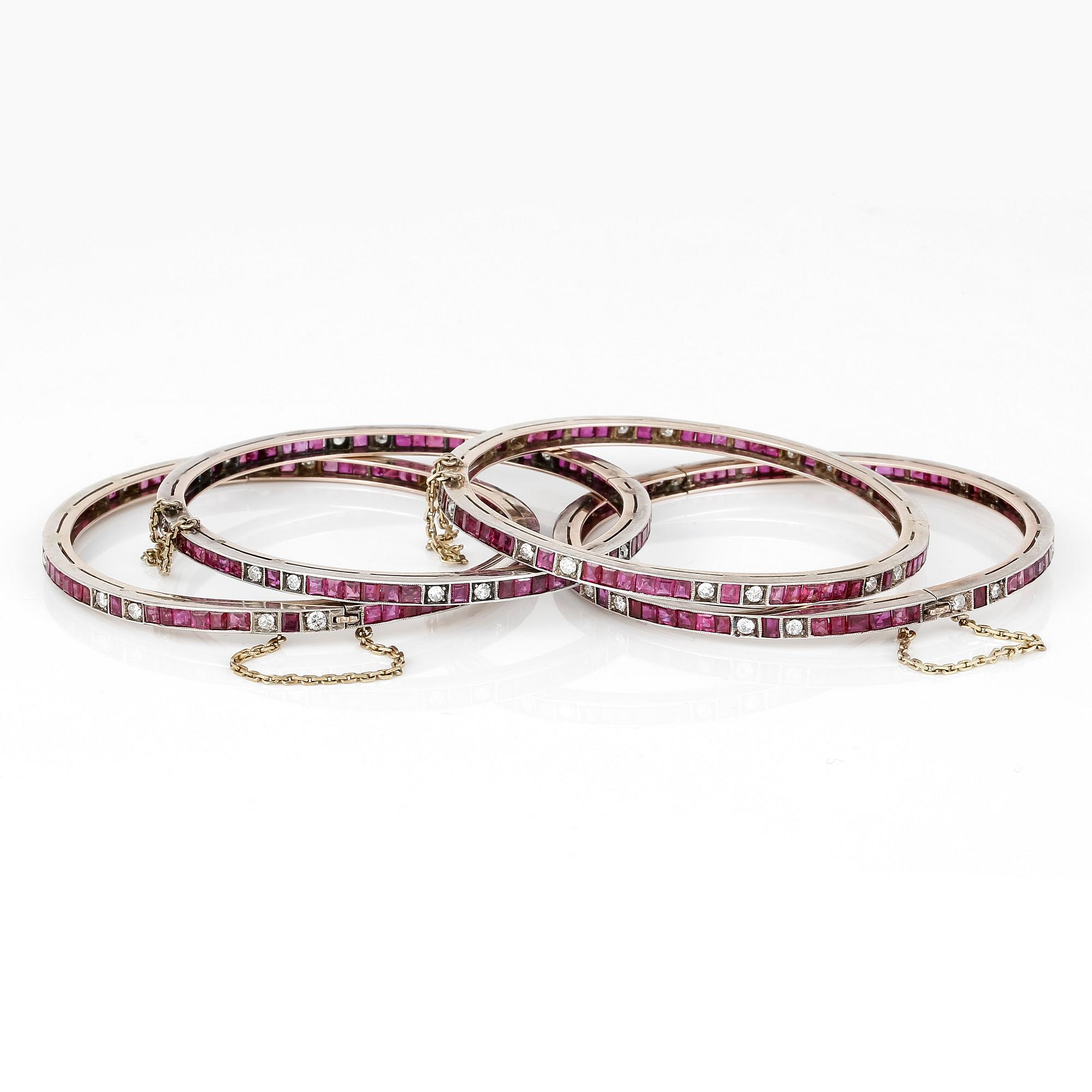 ARMBAND, 4 st, med gammalslipade diamanter och troligen carre slipade rubiner.