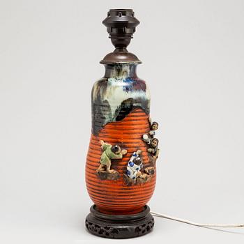 VAS/BORDSLAMPA, keramik. Japan, Sumida, Meiji (1868-1912).