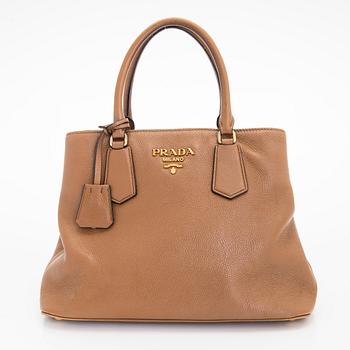 Prada,  A 'Vitello Daino Tote' bag.