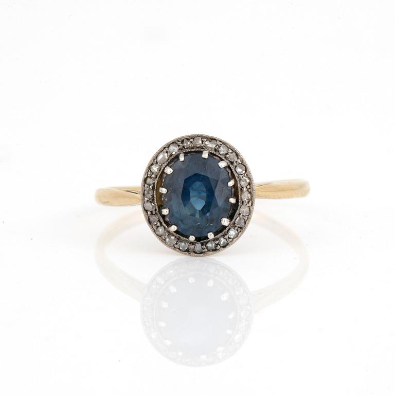 RING med blandslipad safir och rosenslipade diamanter, St Petersburg, Ryssland, 1800-talets slut.