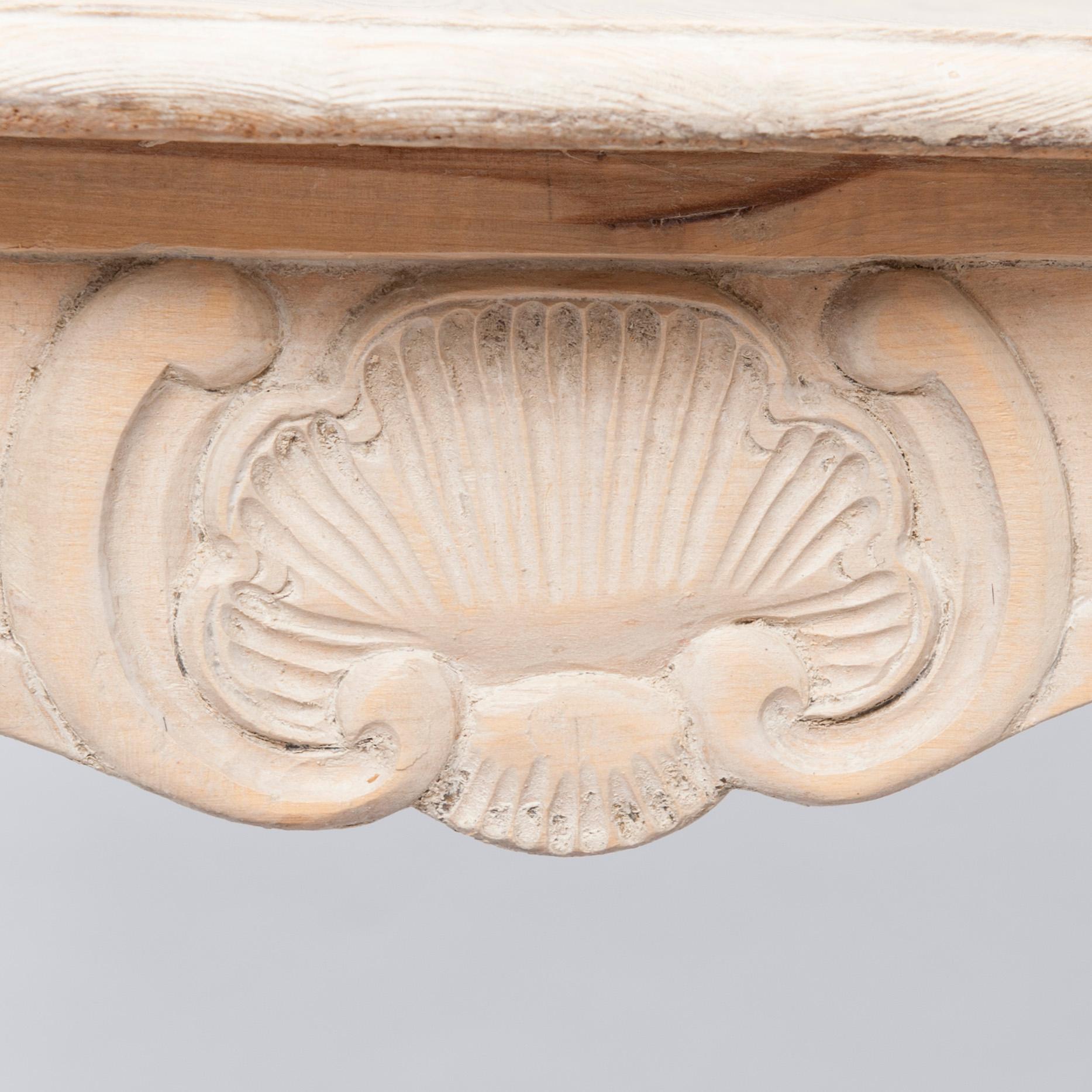 BORD, rokokostil, 1900-talets första hälft.