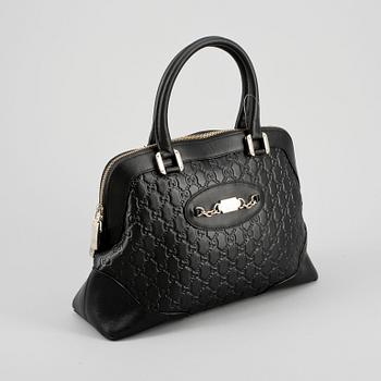 HANDVÄSKA. Gucci.