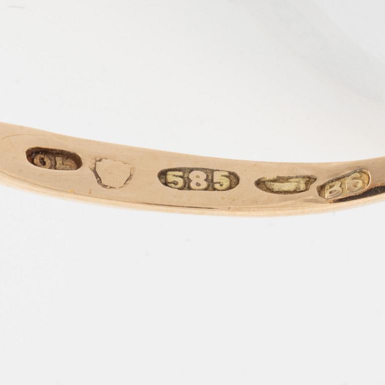 Oskar Lindroos, ring, 14K guld med onyx.