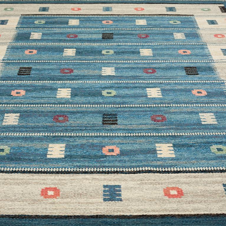 Carl Dangel, A CARPET, flat weave, ca 262 x 172,5 cm, signed CD (Carl Dangel). Sweden around the middle of the 20th century.