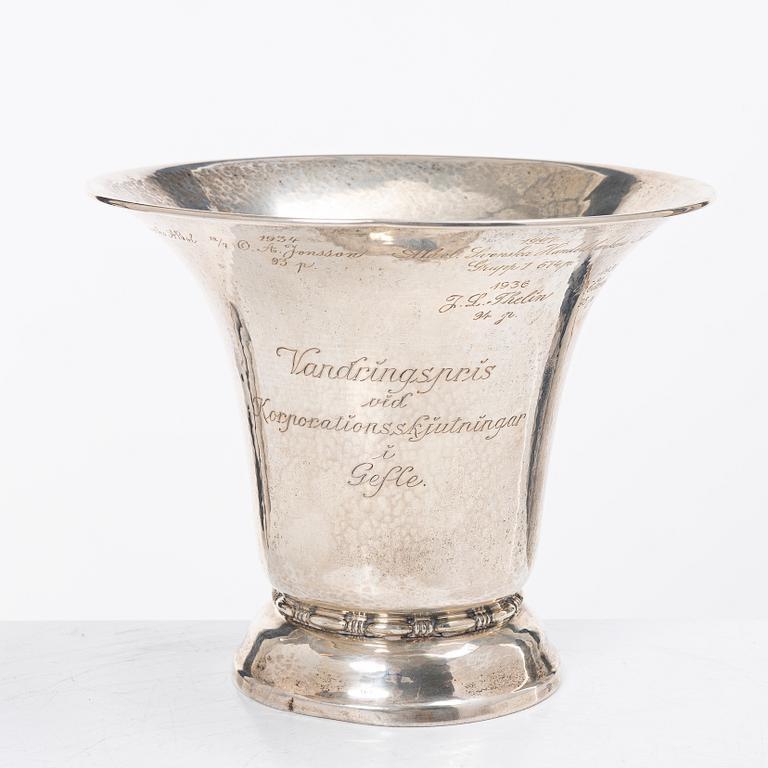 C.G. Hallberg, Skål, silver, Stockholm 1926.