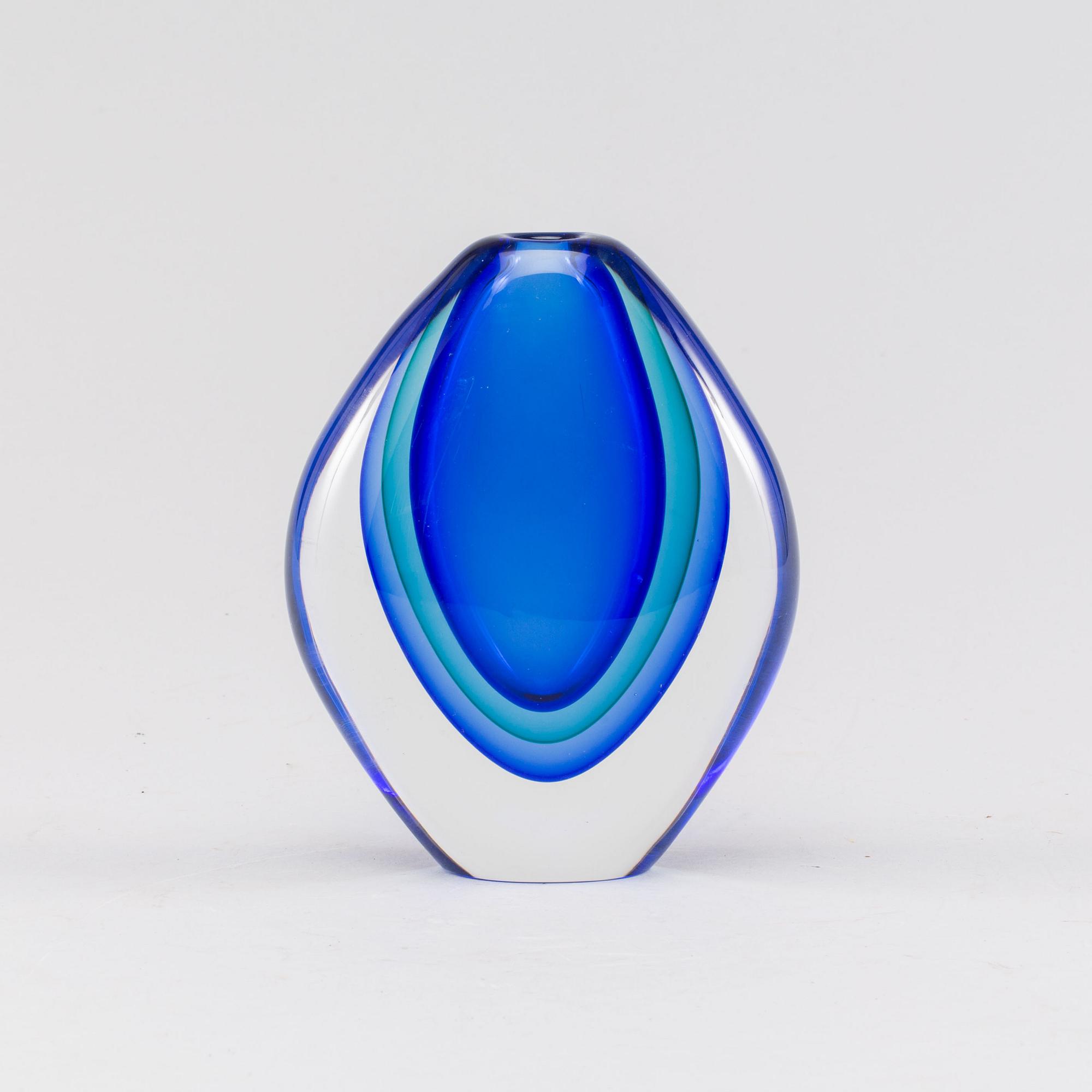 A Michele Onesto Vetreria glass vase.