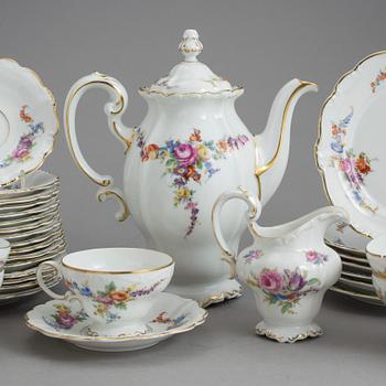 KAFFESERVIS, 23 delar, delar, porslin, "Pompadour", Rosenthal, 1900-talets första hälft.