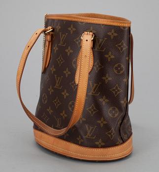 LAUKKU, "Petit Bucket", Louis Vuitton.