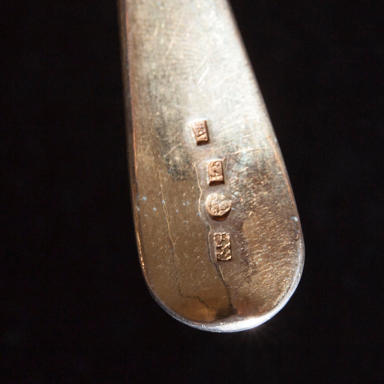 A FLATWARE SET, 36 PIECES.