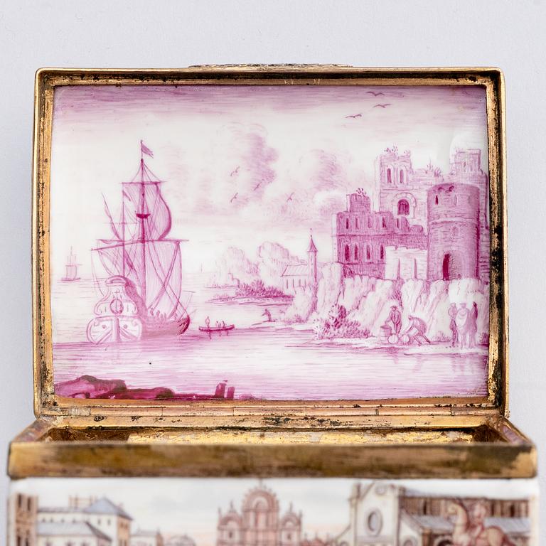 Box, porcelain, probably Germany 17th/18th century, with Venetian motifs.