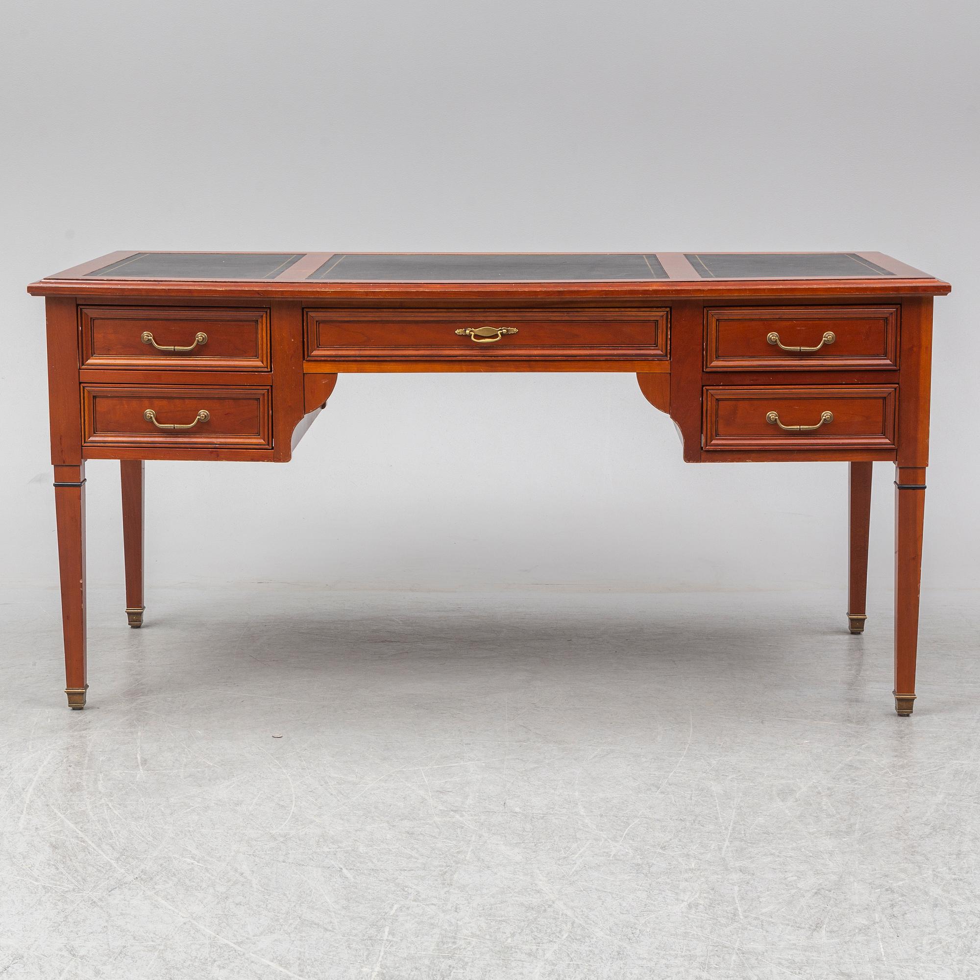 SKRIVBORD, engelsk stil, sent 1900-tal.