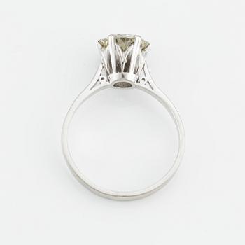 Ring in 18K white gold with brilliant-cut diamond.