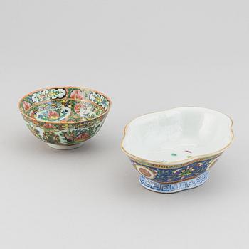 An urn, vase, dish and bowl, porcelain, four parts, China, 19th century to early 20th century.