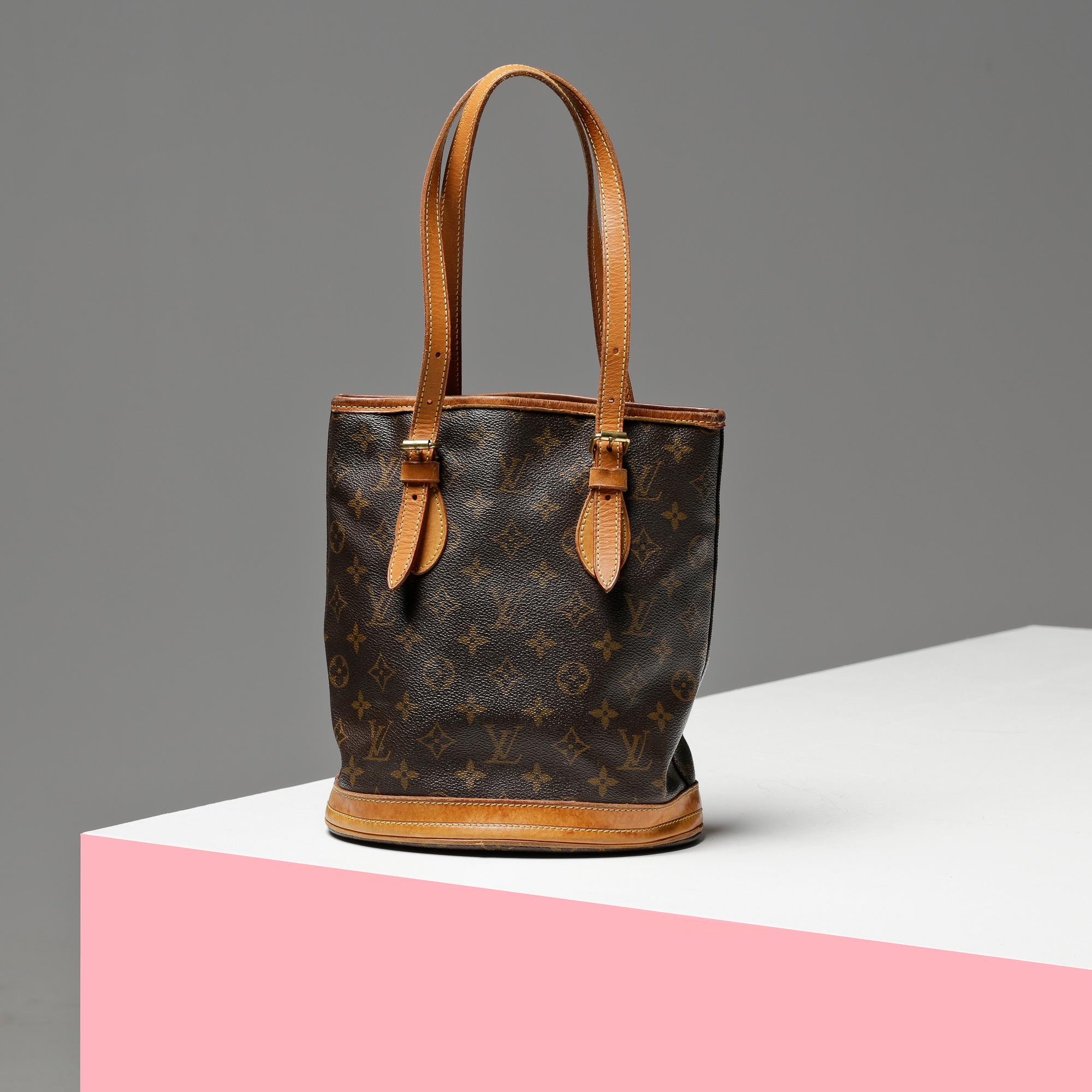 HANDVÄSKA, "Petite Bucket", Louis Vuitton.